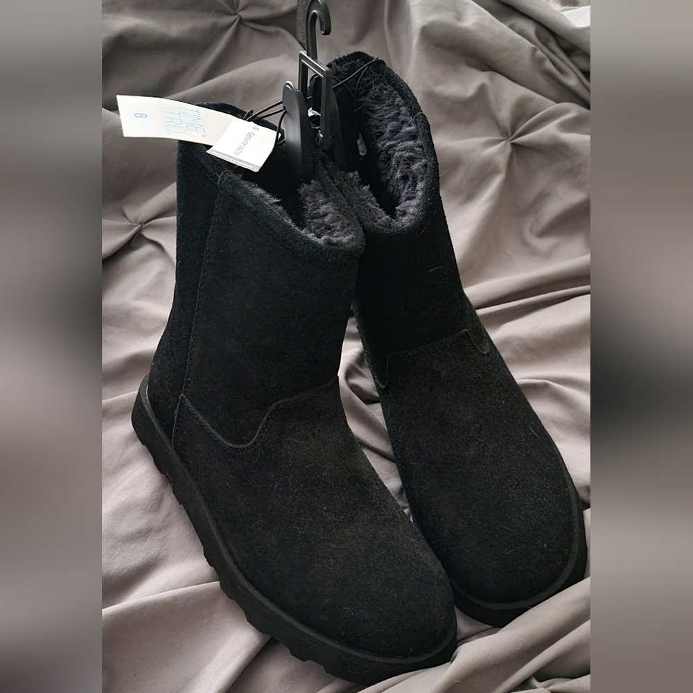 NWT Time and Tru Ugg Style Boots - Picture 3 of 4